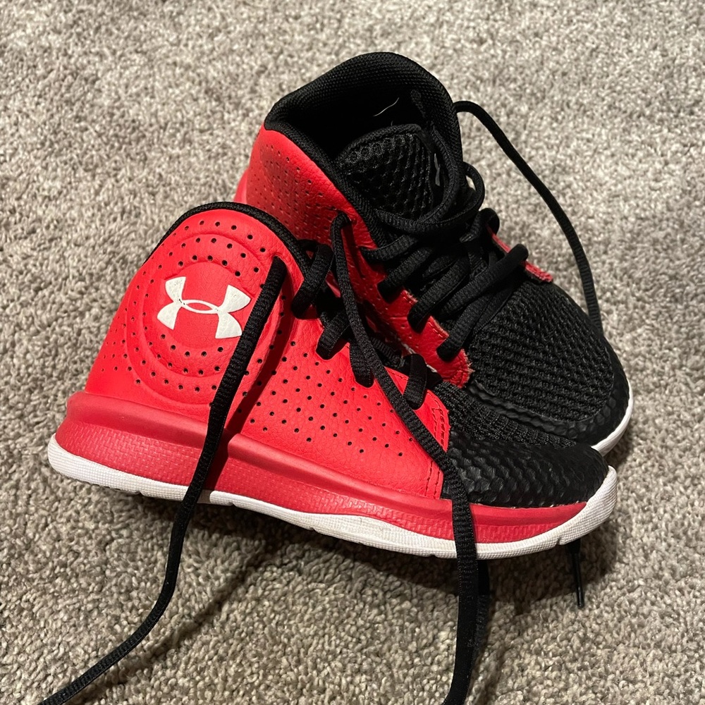 Toddler 11 Boys Red/Black high-top LaceUp Sneakers